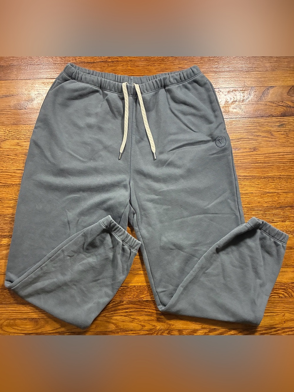 Vuori Women’s Jogger Sweatpants in Gray-Blue, Size M